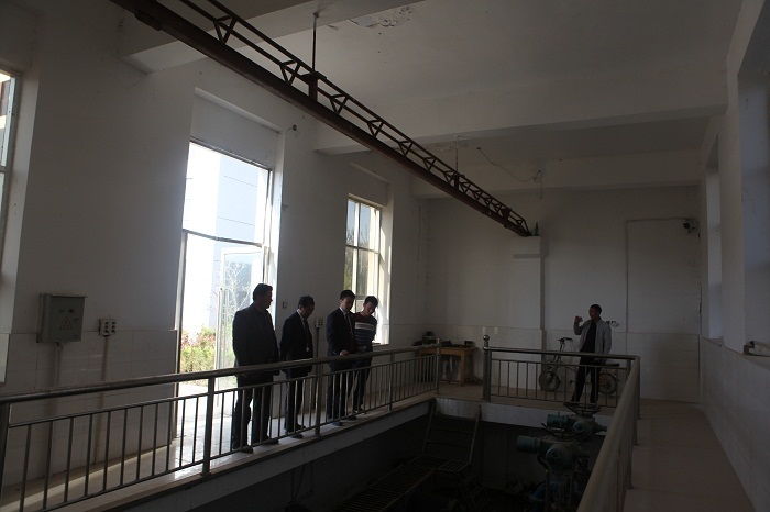 庄浪县院派驻水洛镇检察室积极配合开展环保专项督查活动.jpg